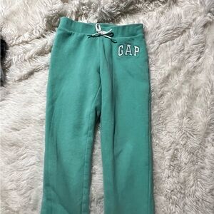 Gap sweatpants! For kids
Color Teal